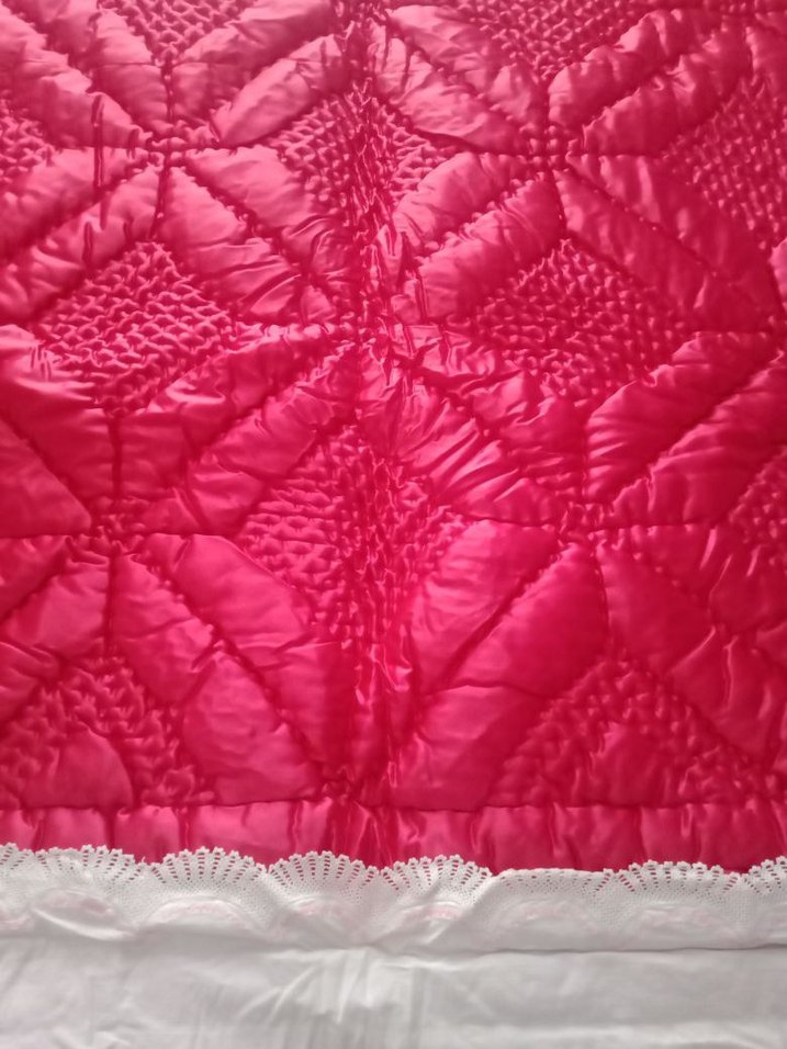 Pembe saten yorgan - Görsel 4
