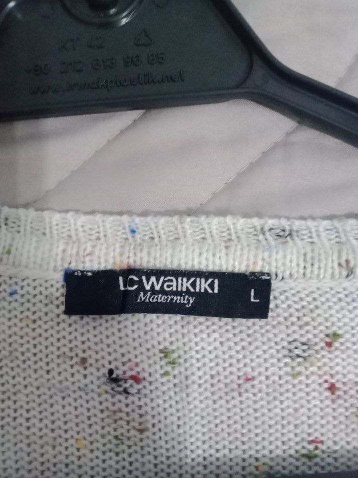 LC Waikiki marka Gri Uzun Kollu Örgü Kadın Kazak - Görsel 3