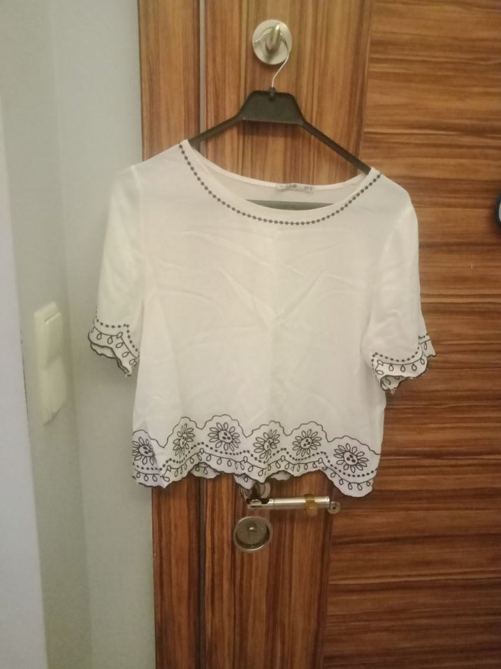 Nakışlı Dantel Detaylı Kısa Kollu Bohem Bluz - Görsel 2