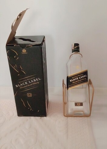 JOHNNIE WALKER 300 CL ŞİŞE VE STANDI 