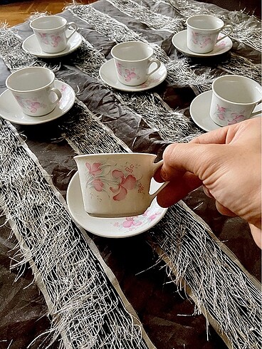 Güral Porselen kahve fincan takımı