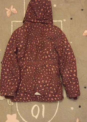 Kız Çocuk Kahverengi Kapüşonlu Yılan Desenli Mont - Görsel 5