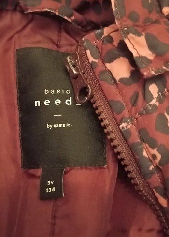 Kız Çocuk Kahverengi Kapüşonlu Yılan Desenli Mont - Görsel 4