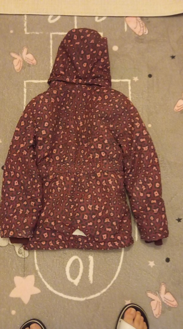 Kız Çocuk Kahverengi Kapüşonlu Yılan Desenli Mont - Görsel 5