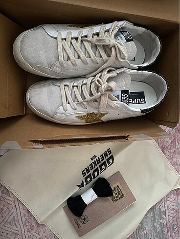 Golden Goose Deluxe Golden Goose