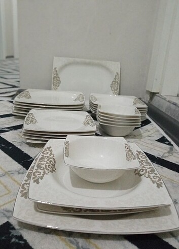 Beden 6 kişilik 27 parça Karaca yemek takımı
