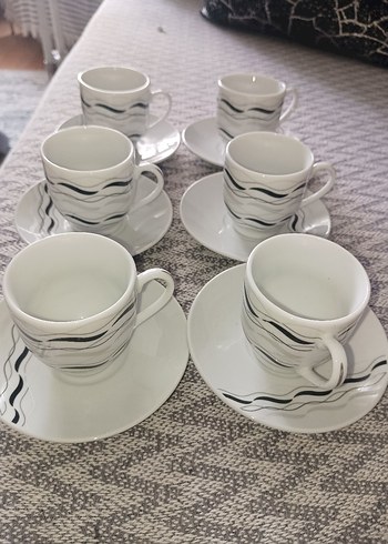 Beyaz Gri Dalgalı Desenli 6'lı Fincan Takımı