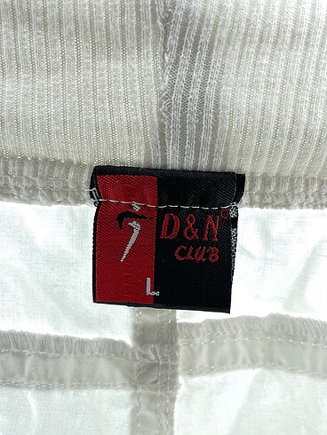 l Beden beyaz Renk PreLoved Bermuda / Kapri %70 İndirimli.
