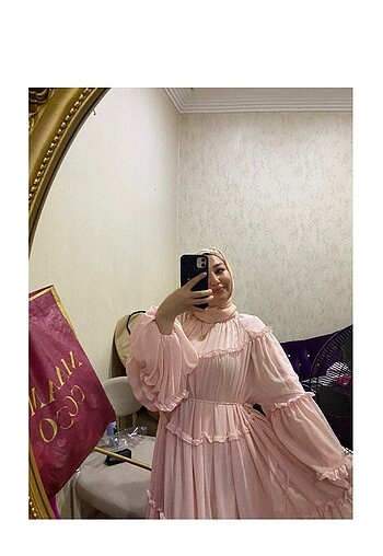 Pembe elbise