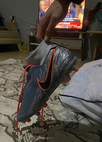 Nike orjinal ayakkabı sadece 2 kere giyilmiş 