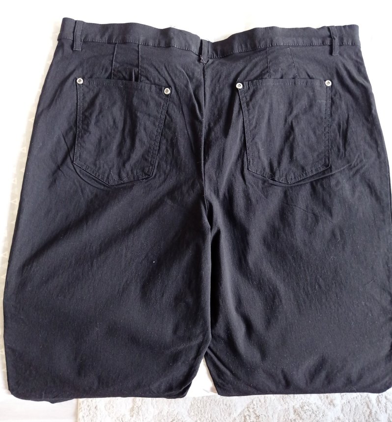 Kadın Siyah Keten Rahat Kesim Midi Pantolon - Görsel 2