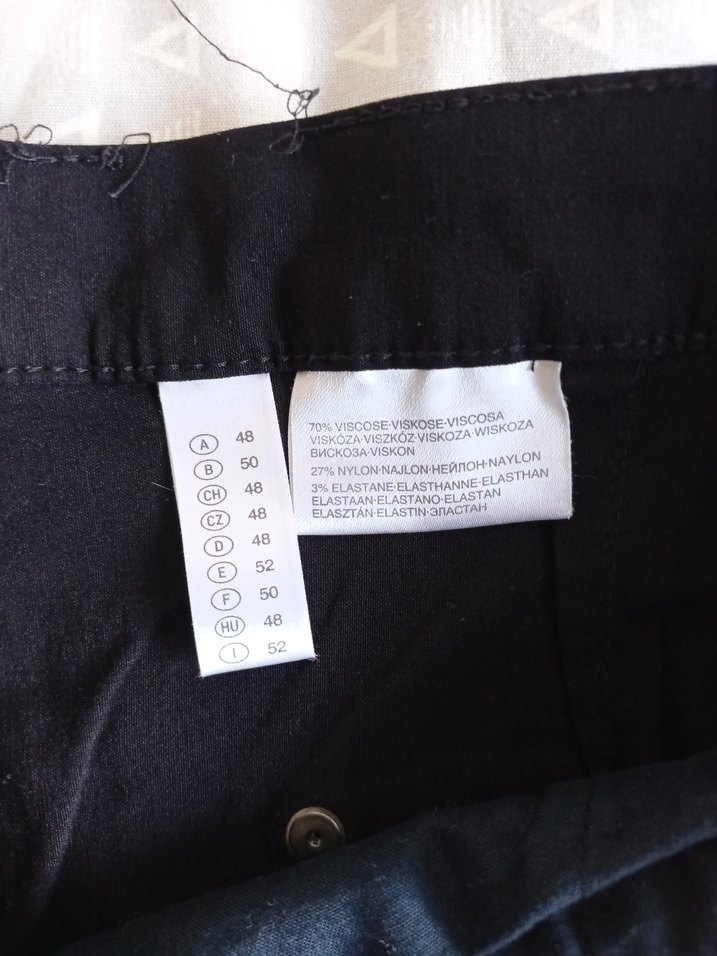 Kadın Siyah Keten Rahat Kesim Midi Pantolon - Görsel 4