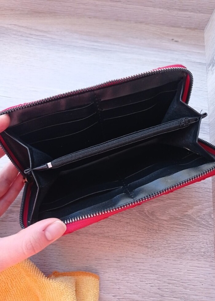 Kırmızı Bölmeli Büyük Fermuarlı Cüzdan - Görsel 2