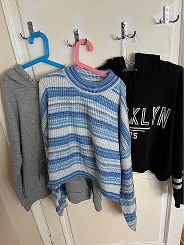 Diğer Üç sweat