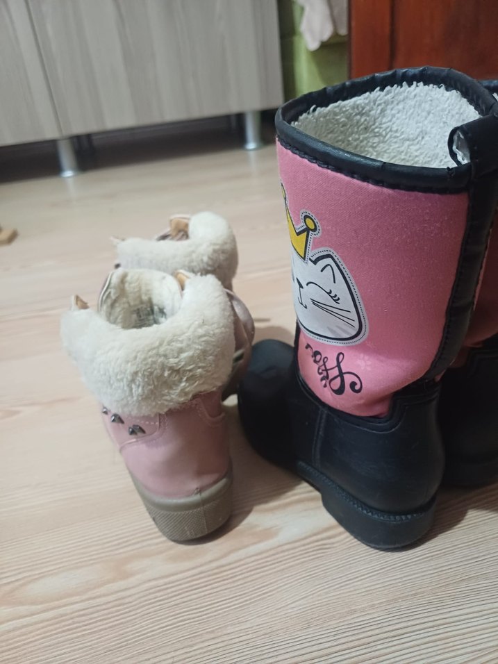 Kız Çocuk Pembe Kürklü Baskılı Lastik Bot - Görsel 3