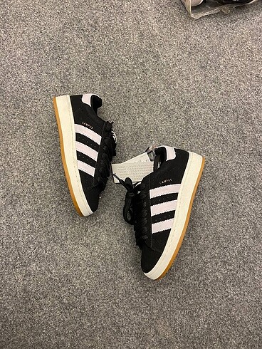 43 Beden siyah Renk Adidas Campus Siyah