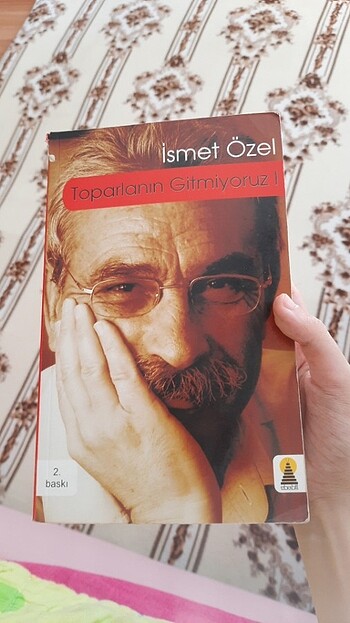 İSMET ÖZEL > TOPARLANIN GİTMİYORUZ