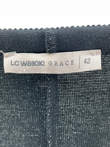 42 Beden siyah Renk LC Waikiki Kısa Elbise %70 İndirimli.