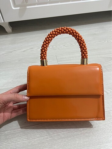 Zara boncuklu çanta