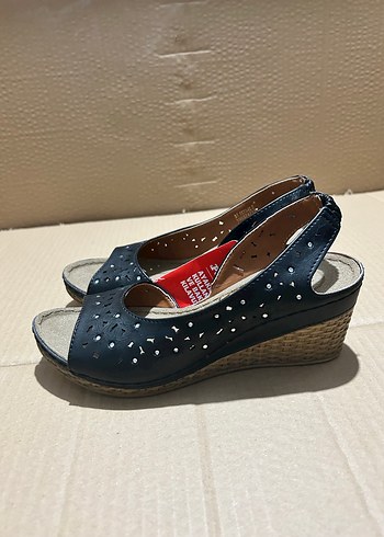 Polaris Kadın Dolgu Topuklu Sandalet