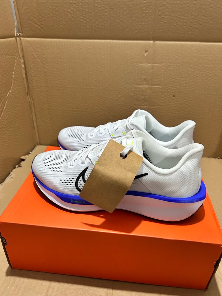 Nike Beyaz Erkek Koşu ve Antrenman Ayakkabısı - Görsel 4