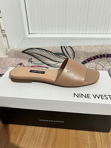 Nıne west kadın terlik