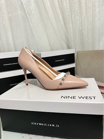 Nine West ürünü