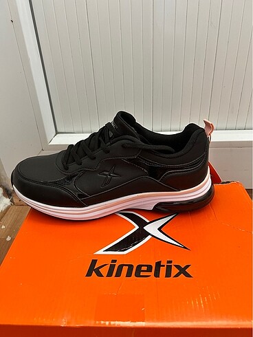 Kinetix kadın spor