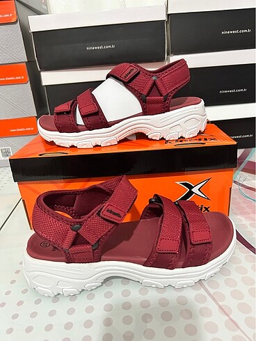 37 Beden bordo Renk Kadın spor sandalet kinetix