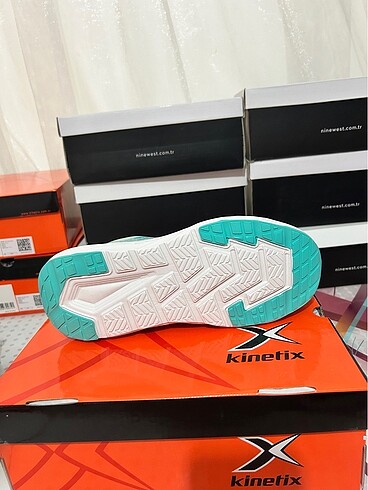 Kinetix Kadın spor kinetix