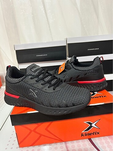 44 Beden Kinetix erkek spor