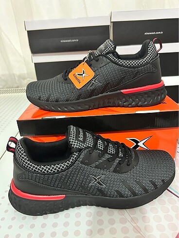 45 Beden siyah Renk Kinetix erkek spor