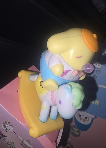 Beden Renk Sanrio Pompompurin Figür