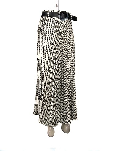 Zara Zara Midi Etek %70 İndirimli.