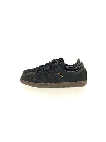 Adidas Spor Ayakkabı %70 İndirimli.