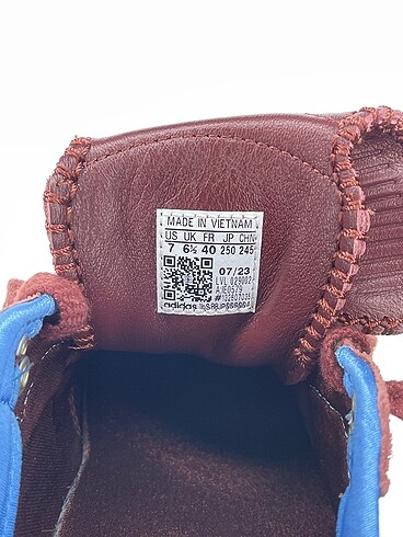 40 Beden çeşitli Renk Adidas Spor Ayakkabı %70 İndirimli.