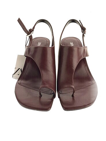 39 Beden Zara Sandalet %70 İndirimli.