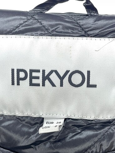 38 Beden siyah Renk ipekyol Mont %70 İndirimli.