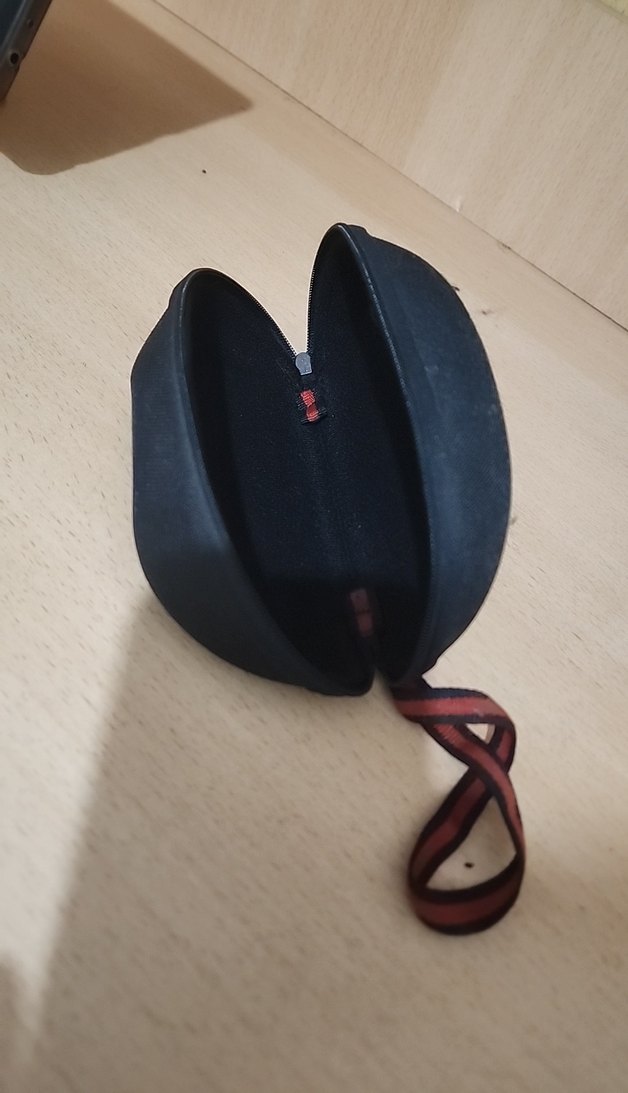 De Valentini Siyah Fermuarlı Gözlük Kutusu - Görsel 4