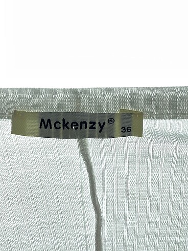 36 Beden beyaz Renk PreLoved Askılı %70 İndirimli.