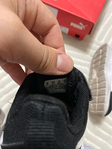 22 Beden siyah Renk Puma ayakkabı
