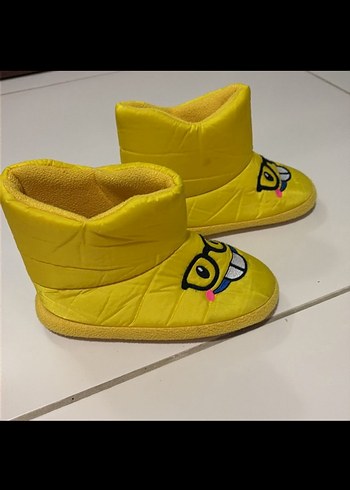 Sarı Nakışlı Çocuk Puff Terlik - Görsel 2