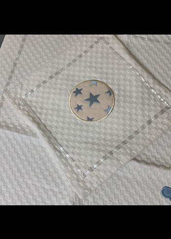 Nakışlı Beyaz Pamuklu Bebek Yatak Örtüsü/Pike - Görsel 3