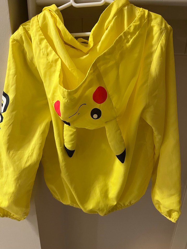 H&M Sarı Pikachu Baskılı Erkek Rüzgarlık - Görsel 3