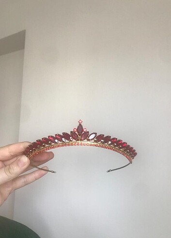 Beden Kırmızı Gelin Tacı