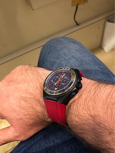 Technomarine swiss Safir cam