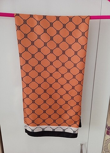 Diğer Twill ipek Eşarp