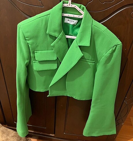 Crop blazer
