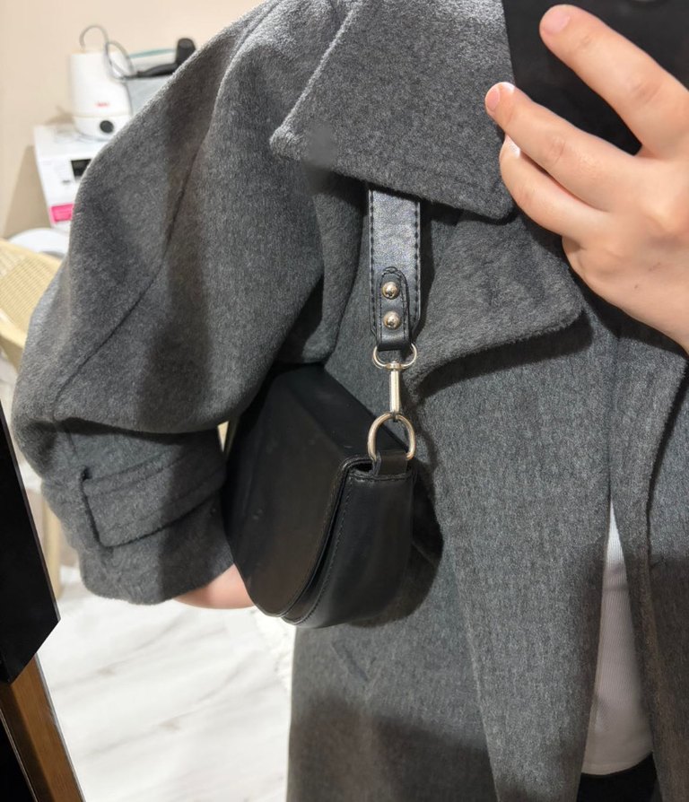 Tokalı Siyah Deri Kadın Çanta - Görsel 4