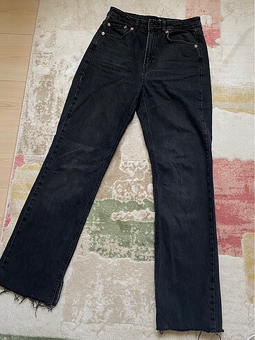 s Beden Stradivarius siyah yırtmaçlı jean